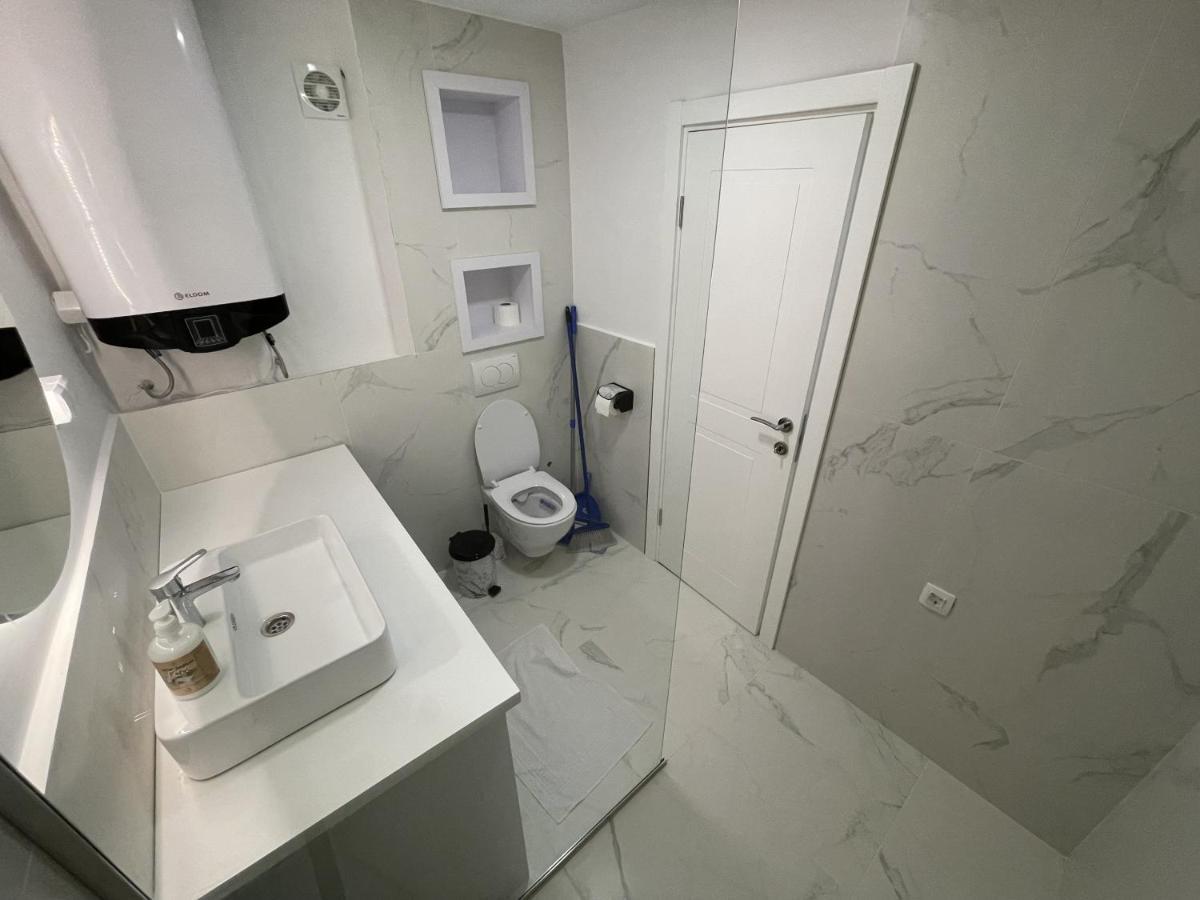 Lungomare Apartments Petrovac Εξωτερικό φωτογραφία