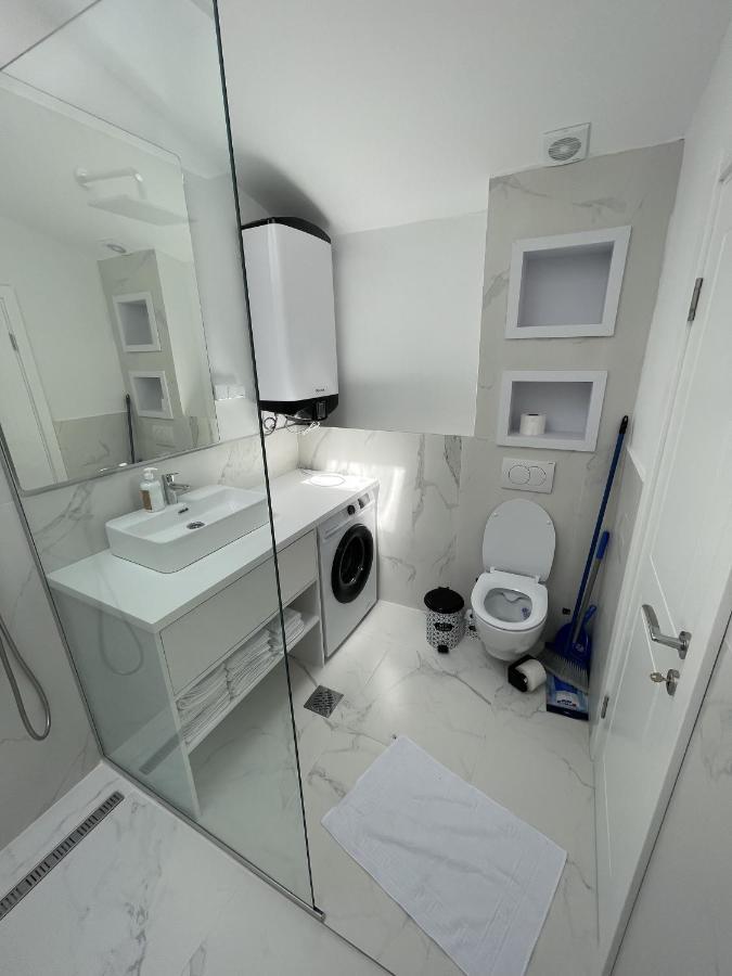 Lungomare Apartments Petrovac Εξωτερικό φωτογραφία